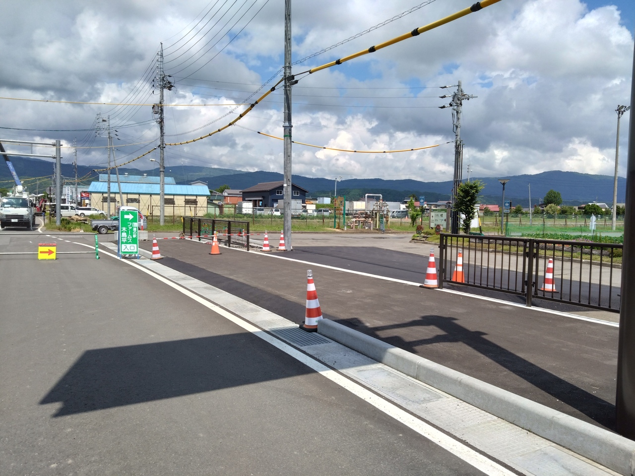仮設出入口（国道側から）